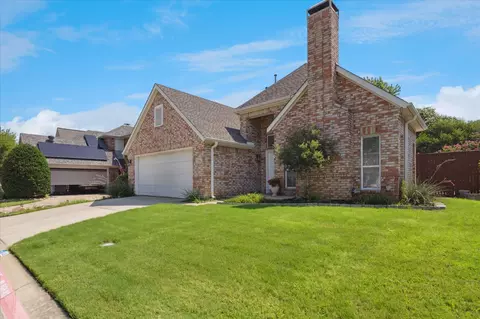 206 Arbor Glen Dr, Euless, TX 76039
