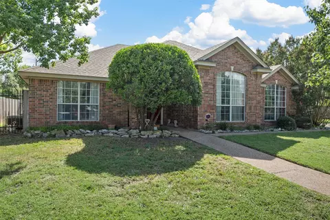 705 Tahoe Trail Dr, Hewitt, TX 76643
