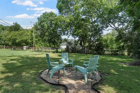 Exterior - 3017 Live Oak Ave, Waco, TX 76708 photo 3 of 5