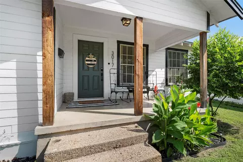 Exterior - 3017 Live Oak Ave, Waco, TX 76708 photo 2 of 5