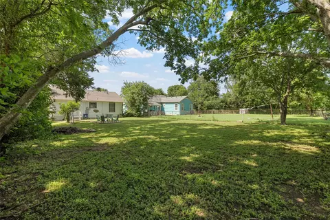 Exterior - 3017 Live Oak Ave, Waco, TX 76708 photo 5 of 5