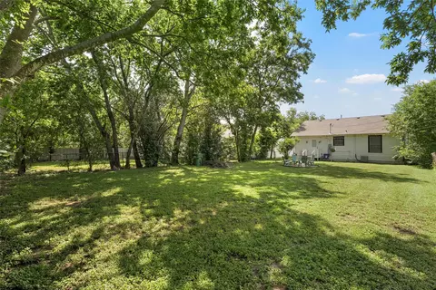 Exterior - 3017 Live Oak Ave, Waco, TX 76708 photo 4 of 5