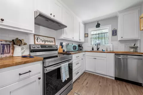 Kitchen - 3017 Live Oak Ave, Waco, TX 76708 photo 2 of 3