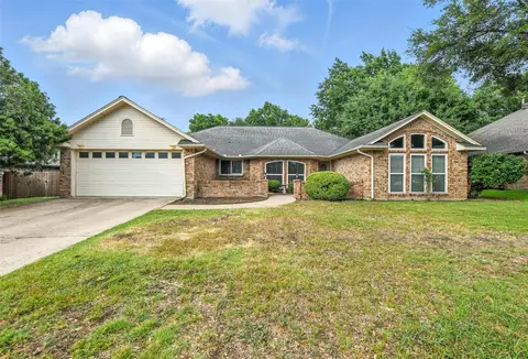 1208 Homestead St, Flower Mound, TX 75028