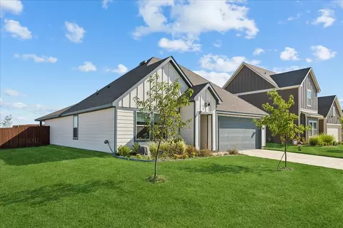 710 Primrose Ln, Pilot Point, TX 76258