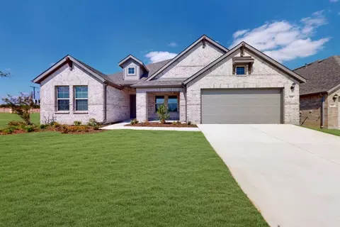 120 Hudson Ln, Justin, TX 76247