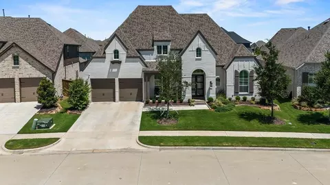 1821 Sampson Ln, Aubrey, TX 76227