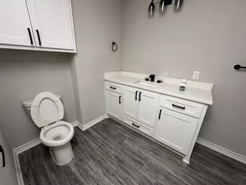 Bath - 188 Vista Dr, Eustace, TX 75124 photo 2 of 7
