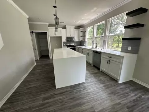 Kitchen - 188 Vista Dr, Eustace, TX 75124 photo 1 of 2