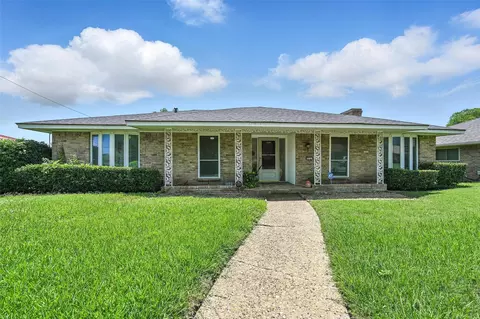 826 E Cherry St, Duncanville, TX 75116