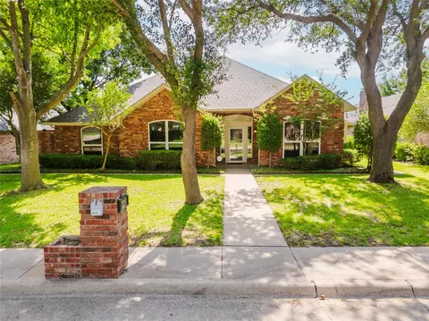 221 Sioux Dr, Waxahachie, TX 75165