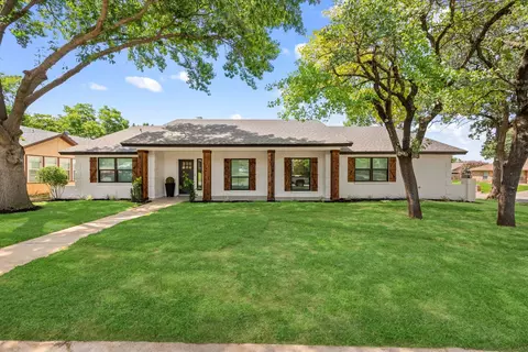 1113 Simpson Ter, Bedford, TX 76021