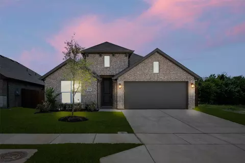 4541 Aralia St, Fort Worth, TX 76036