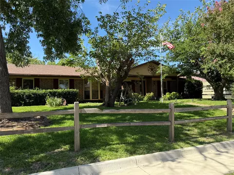2312 Warm Springs Rd, Mesquite, TX 75149