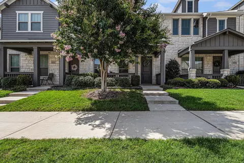6541 Iron Horse Blvd, North Richland Hills, TX 76180