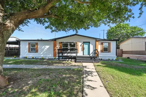 1309 Vinewood Dr, Mansfield, TX 76063