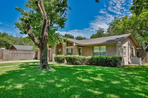 2003 Oneal St, Gainesville, TX 76240