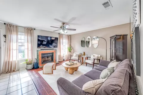 1161 Dallas Dr, Denton, TX 76205