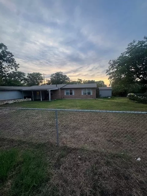 1832 Smokehouse Rd, Granbury, TX 76049