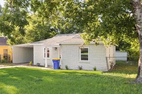 542 S Redford Ln, White Settlement, TX 76108