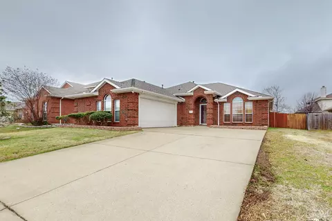 3821 Red Oak St, Sachse, TX 75048
