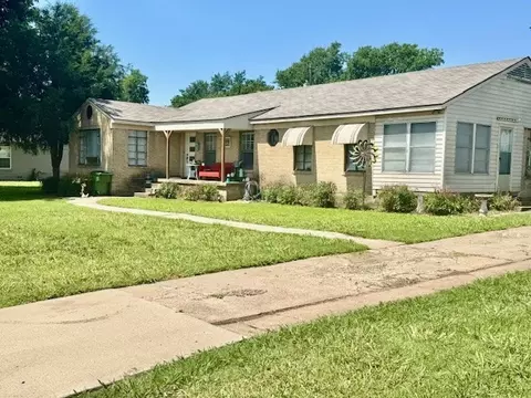 2025 16th St, Garland, TX 75041