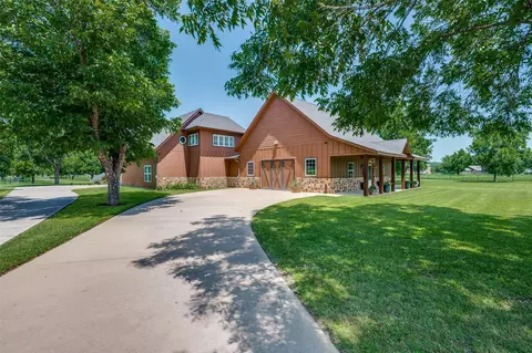 1922 Burkett Ct, Cleburne, TX 76033