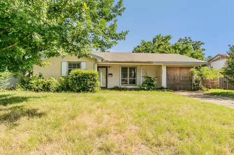 1806 Anderson St, Irving, TX 75062