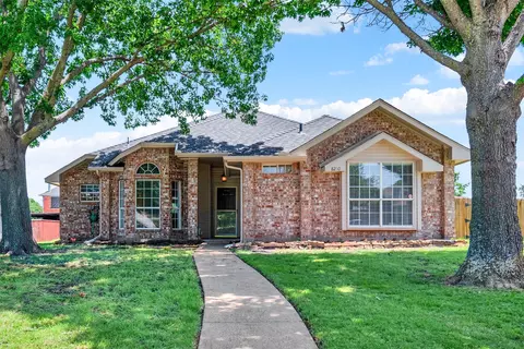 8210 Quail Glenn Ct, Rowlett, TX 75089