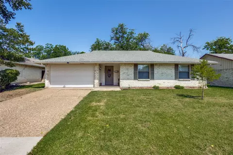 909 Key Colony Dr, Garland, TX 75043
