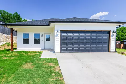 708 N College St, West, TX 76691