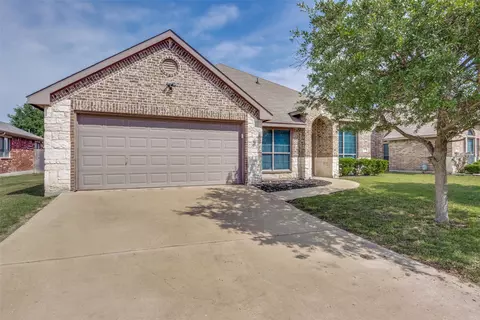 512 Wolf Dr, Forney, TX 75126