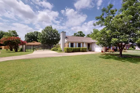 4562 Wild Rose Ct, Fort Worth, TX 76137