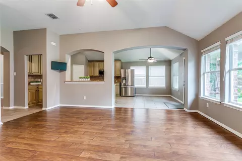 3504 Carlton St, Grapevine, TX 76092
