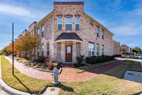 200 Emma Dr, Lewisville, TX 75057