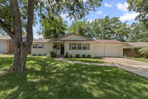 7516 Deaver Dr, North Richland Hills, TX 76180