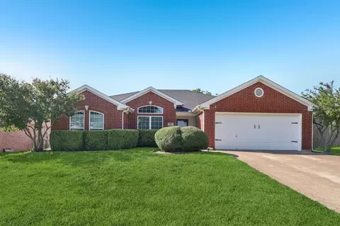 1708 Crestmeadow Ln, Mansfield, TX 76063