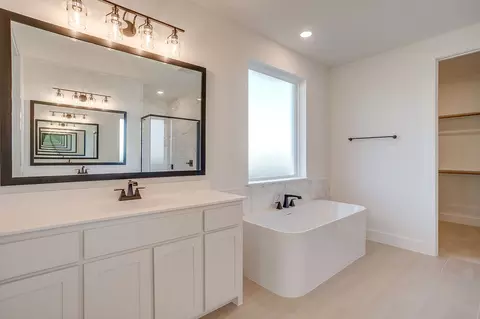 Bath - 722 Feathergrass Ct W, Haslet, TX 76052 photo 1 of 9