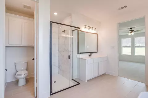 Bath - 722 Feathergrass Ct W, Haslet, TX 76052 photo 5 of 9