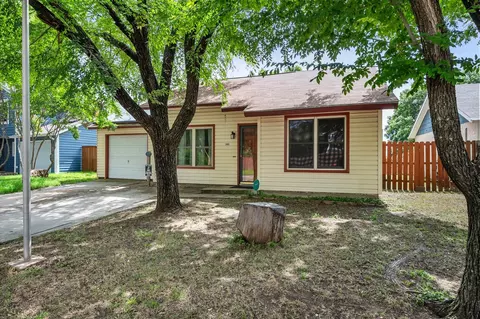 5405 Four Winds Dr, Arlington, TX 76018