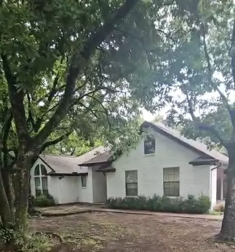 4030 Walnut Ln, Midlothian, TX 76065