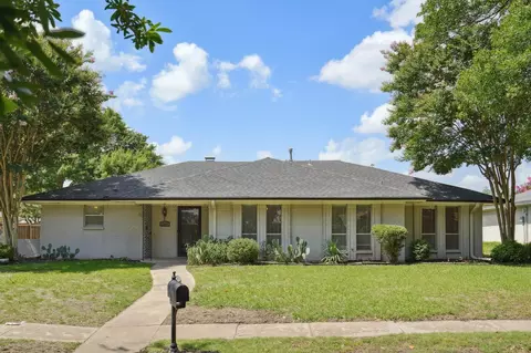 2709 S Hillbrier Cir, Plano, TX 75075