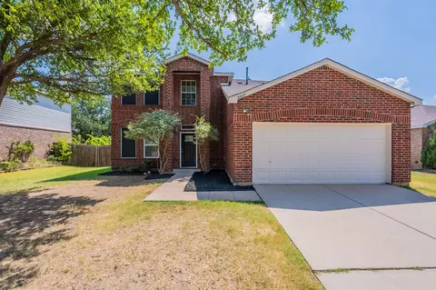 8001 Mirror Rock Ln, Denton, TX 76210