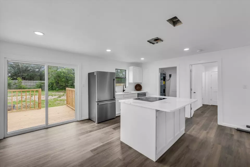 Kitchen - 1522 Travis St, Bellmead, TX 76705 photo 3 of 3