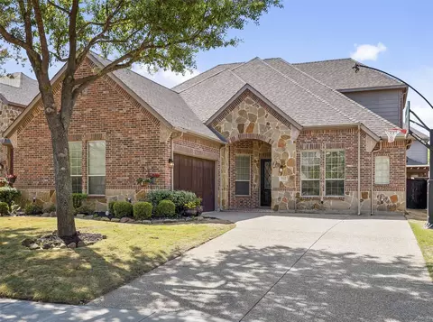 2542 Morgan Ln, Trophy Club, TX 76262