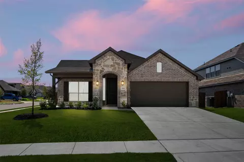 920 Eloise Ln, Cleburne, TX 76033