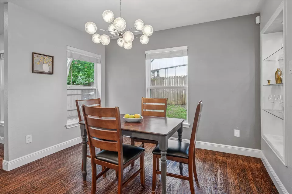  2711 El Tivoli Dr, Dallas, TX 75211 photo 10