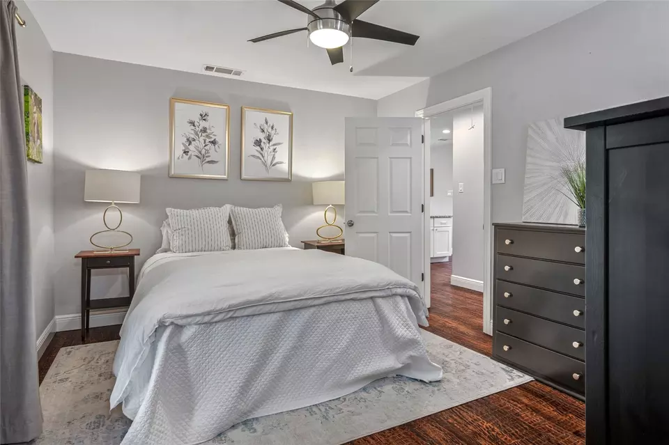  2711 El Tivoli Dr, Dallas, TX 75211 photo 17