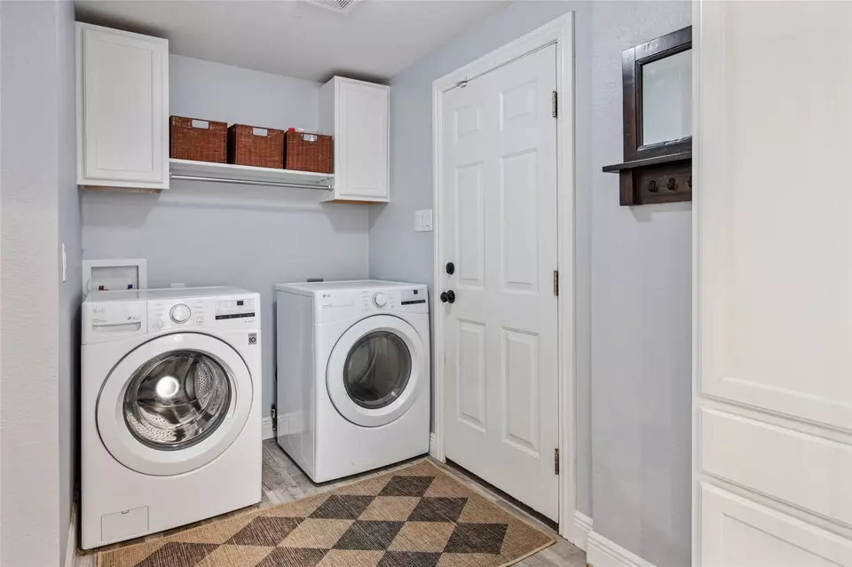  2711 El Tivoli Dr, Dallas, TX 75211 photo 22