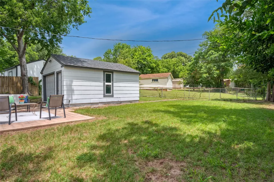  2711 El Tivoli Dr, Dallas, TX 75211 photo 26